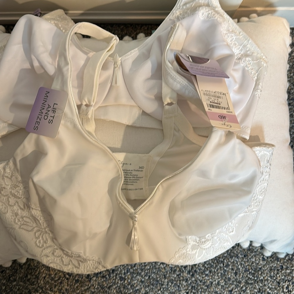 NWT: 2 Olga White Full-Coverage Lace Bras 36D